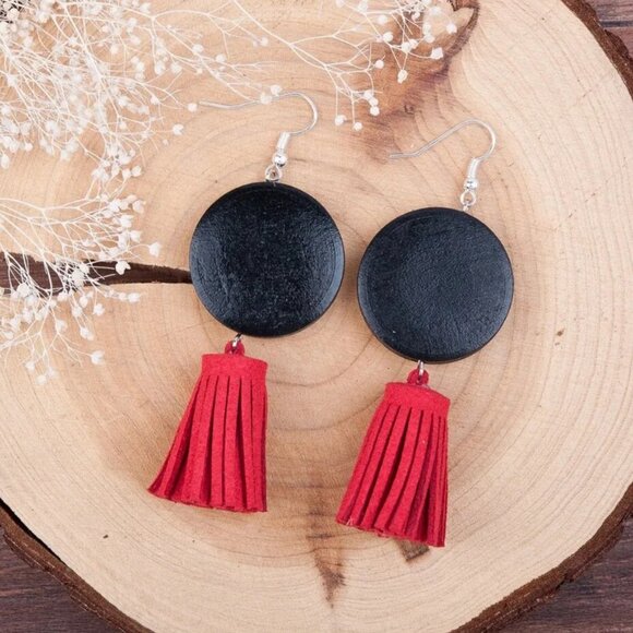 Jewelry earrings statement drop dangle black red wood wooden tassel fashion new - Picture 1 of 9
